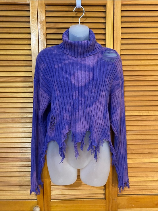 Forever 21 Sweaters - 💜Forever 21: Distressed turtleneck with bleach marks